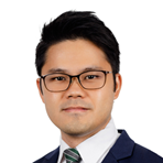 A person in a suit and tie

Description automatically generated